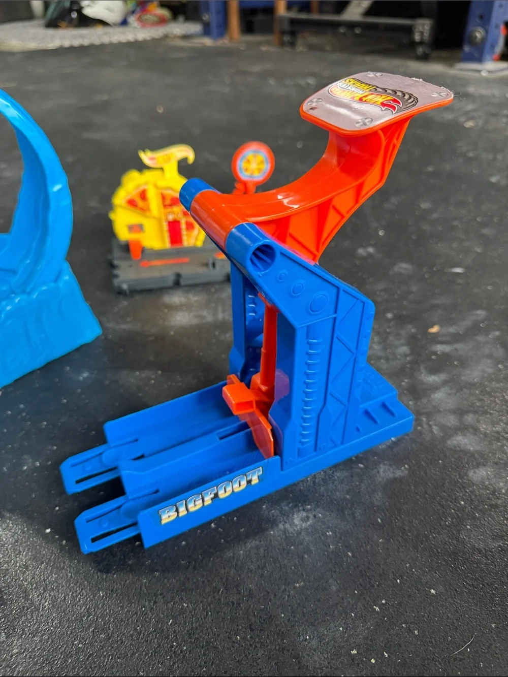 Various Hot Wheels Track Pieces